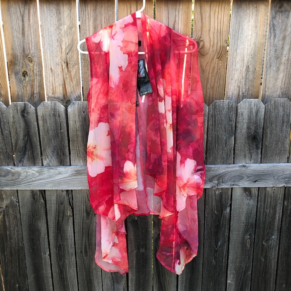 i jeans by Buffalo Tops - NWT Jeans By Buffalo 3 styles in 1 Hawaiian‎ Love